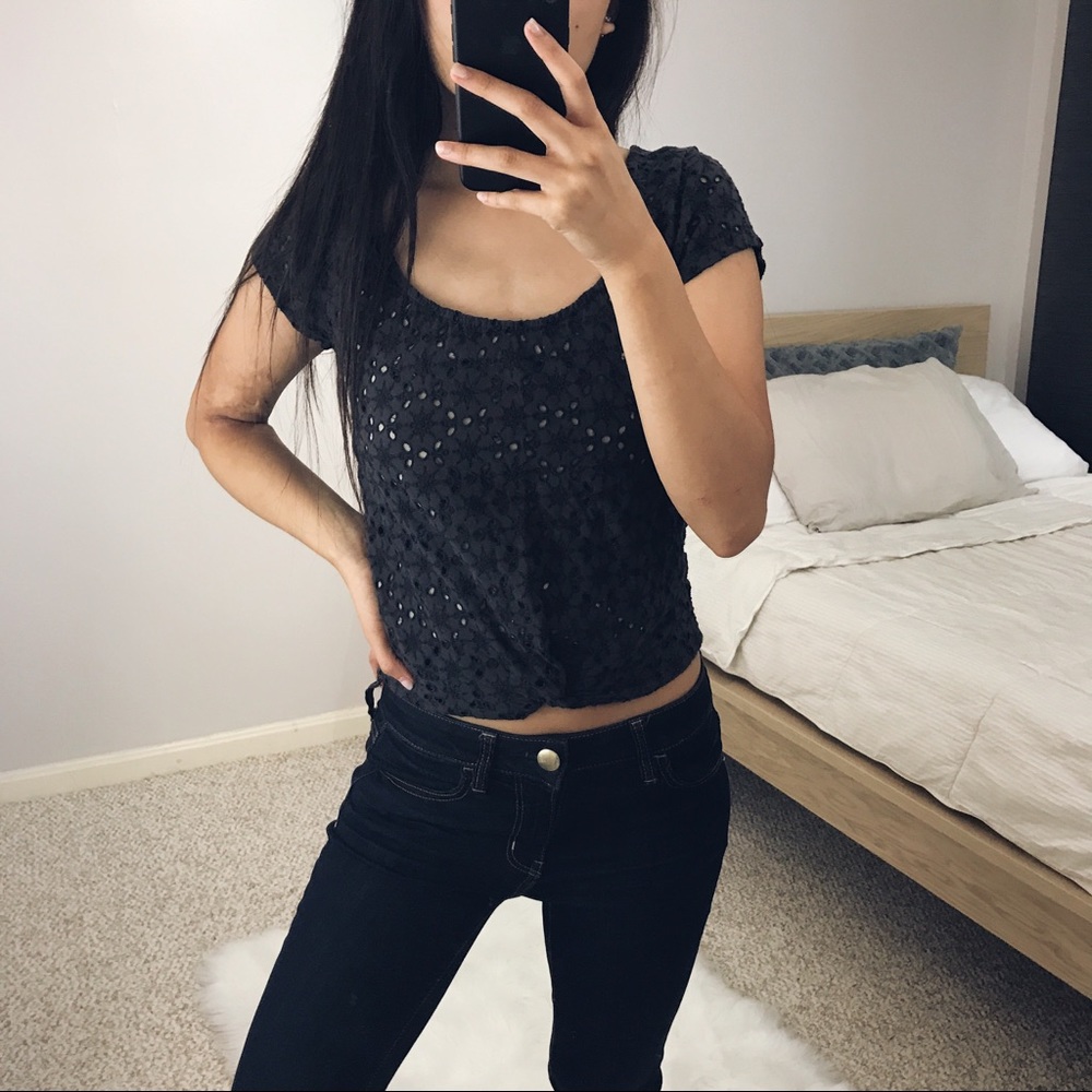AE - Charcoal Gray Crop Top - Picture 5 of 7